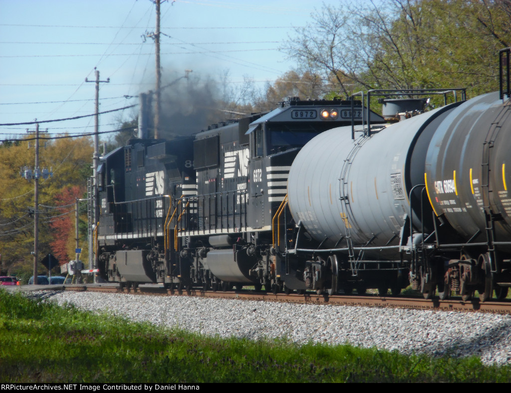 NS Dash9 smoking it up
